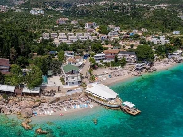 Guesthouse Riviera "Xh&M" Dhermi Dhërmi Exterior foto